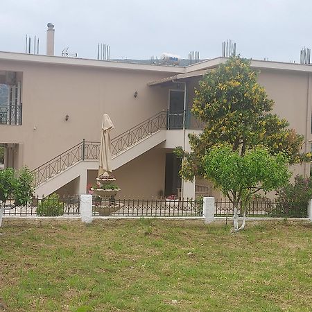 Διαμέρισμα Μεντησ Igoumenitsa Exterior foto