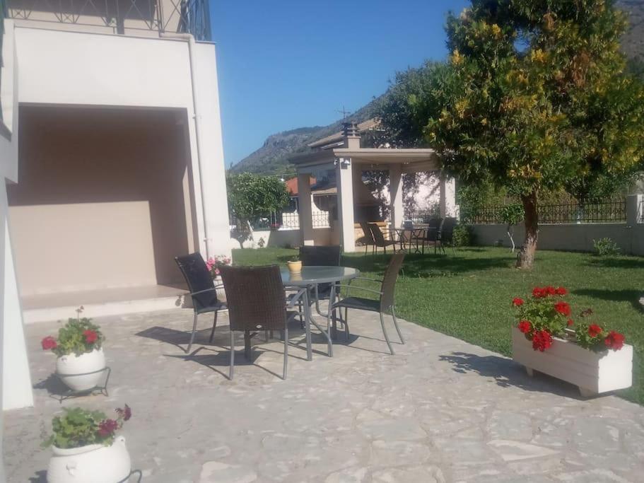 Διαμέρισμα Μεντησ Igoumenitsa Exterior foto