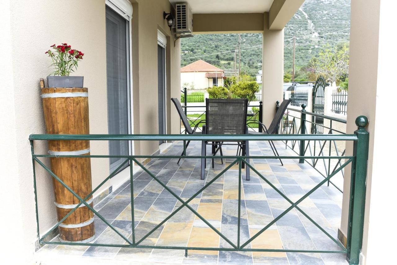Διαμέρισμα Μεντησ Igoumenitsa Exterior foto