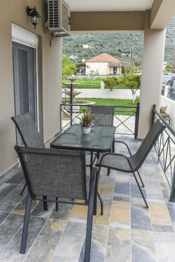 Διαμέρισμα Μεντησ Igoumenitsa Exterior foto
